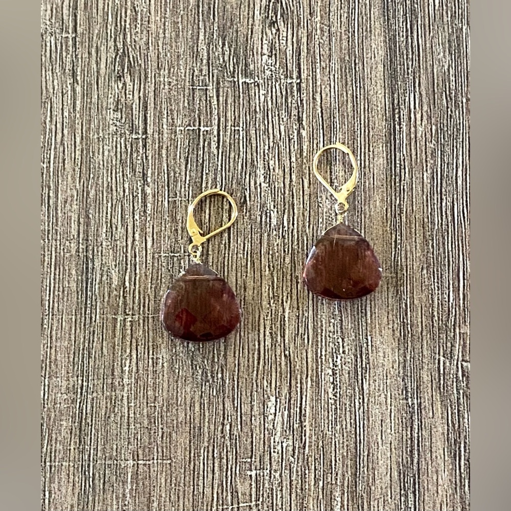 Women’s retro fashion jewelry metal and faux brown crystal earrings